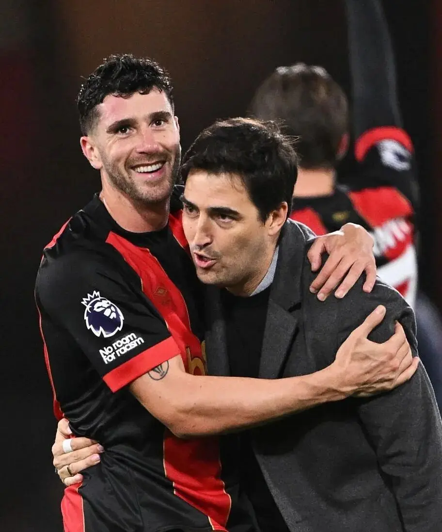 他们在积分, 在夏窗卖出, img