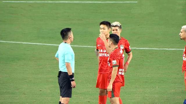 涛近两个赛, 任意球