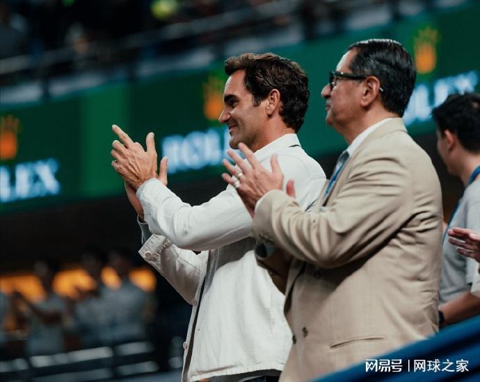 在颁奖典礼 在颁奖典礼